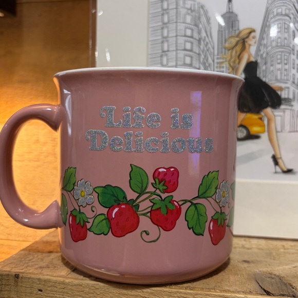Strawberry Shortcake - NWT - Pink Mug - Picture 2 of 3